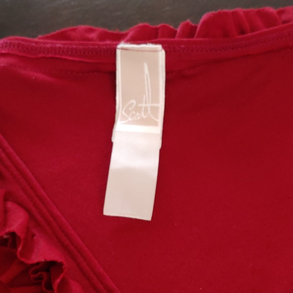 🌻Adorable Deep Red Ruffled Tank Top (M) - Picture 3 of 6